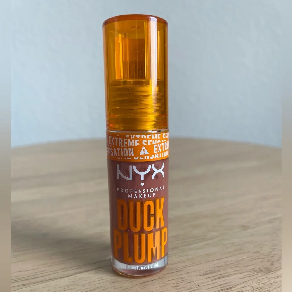 NYX High Pigment Lip Plumping Gloss in Brown of Applause